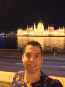Goochelen in het buitenland | Goochelaar Alex Buijk in Budapest